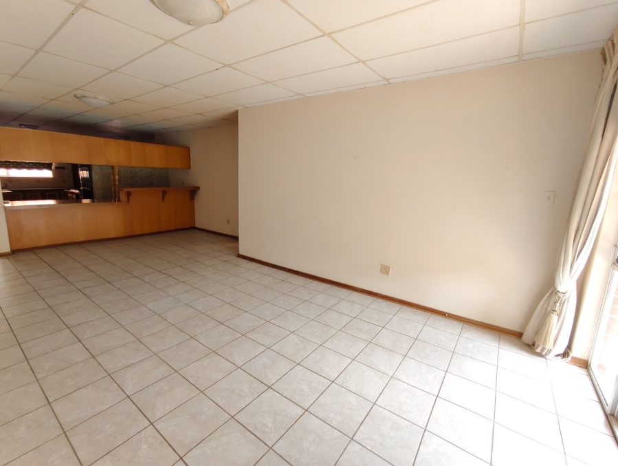 To Let 3 Bedroom Property for Rent in Pellissier Free State